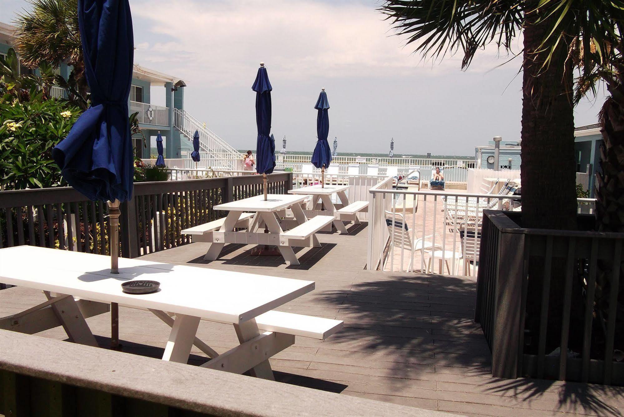 Апарт отель Nautical Watch Belleair Beach Экстерьер фото